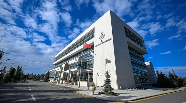 ANAYASA MAHKEMESİ’NİN 50 GÜN ARAYLA VERDİĞİ İKİ FARKLI KARAR NE ANLAMA GELMEKTEDİR?